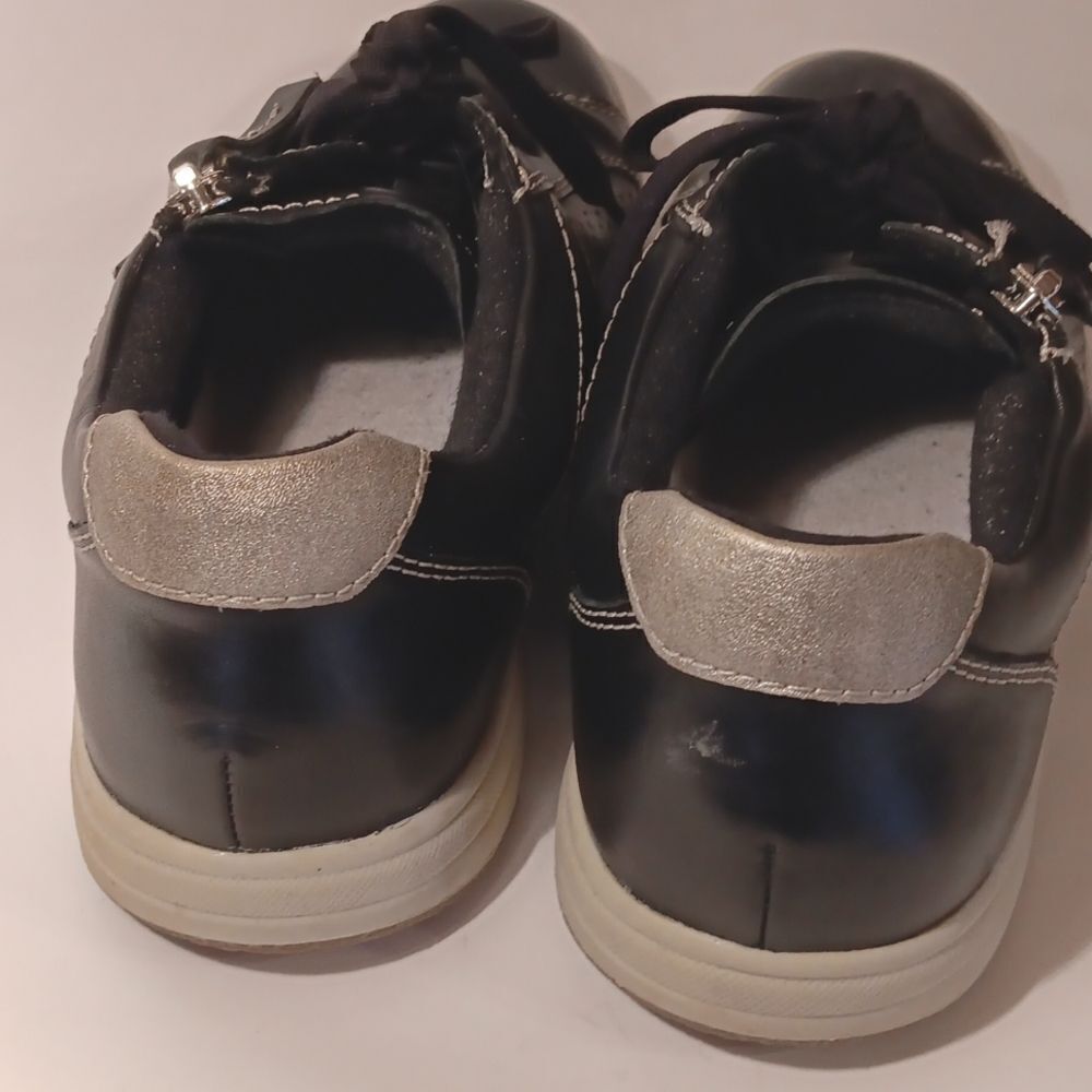 Earth Origins Etta Sneakers - Picture 5 of 10